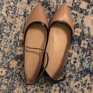 Women’s flats
